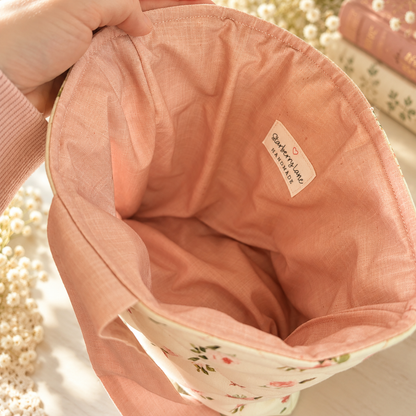 Rosebud Quilted Book Sleeve